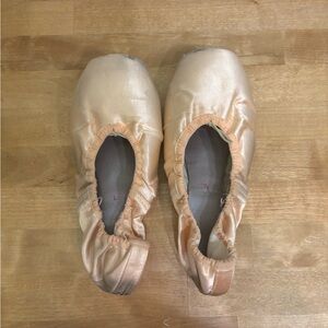 Used Pointe Shoes